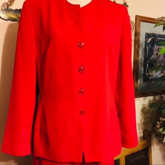 Laura Scott red jacket and skirt set 10 - Picture 3 of 8